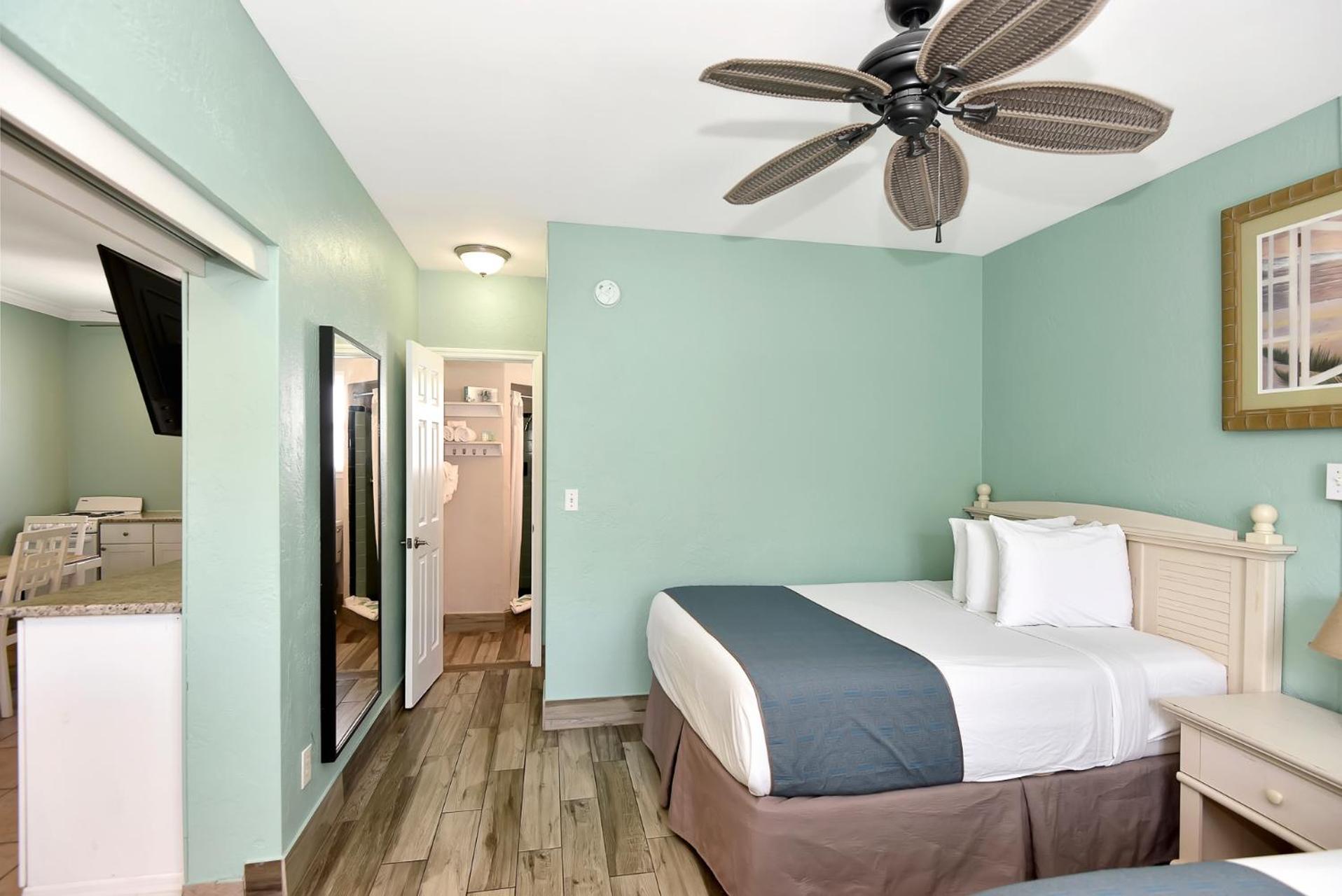 Shoreline Suites & Cabana Cottages - Beachfront Daytona Beach Exterior photo